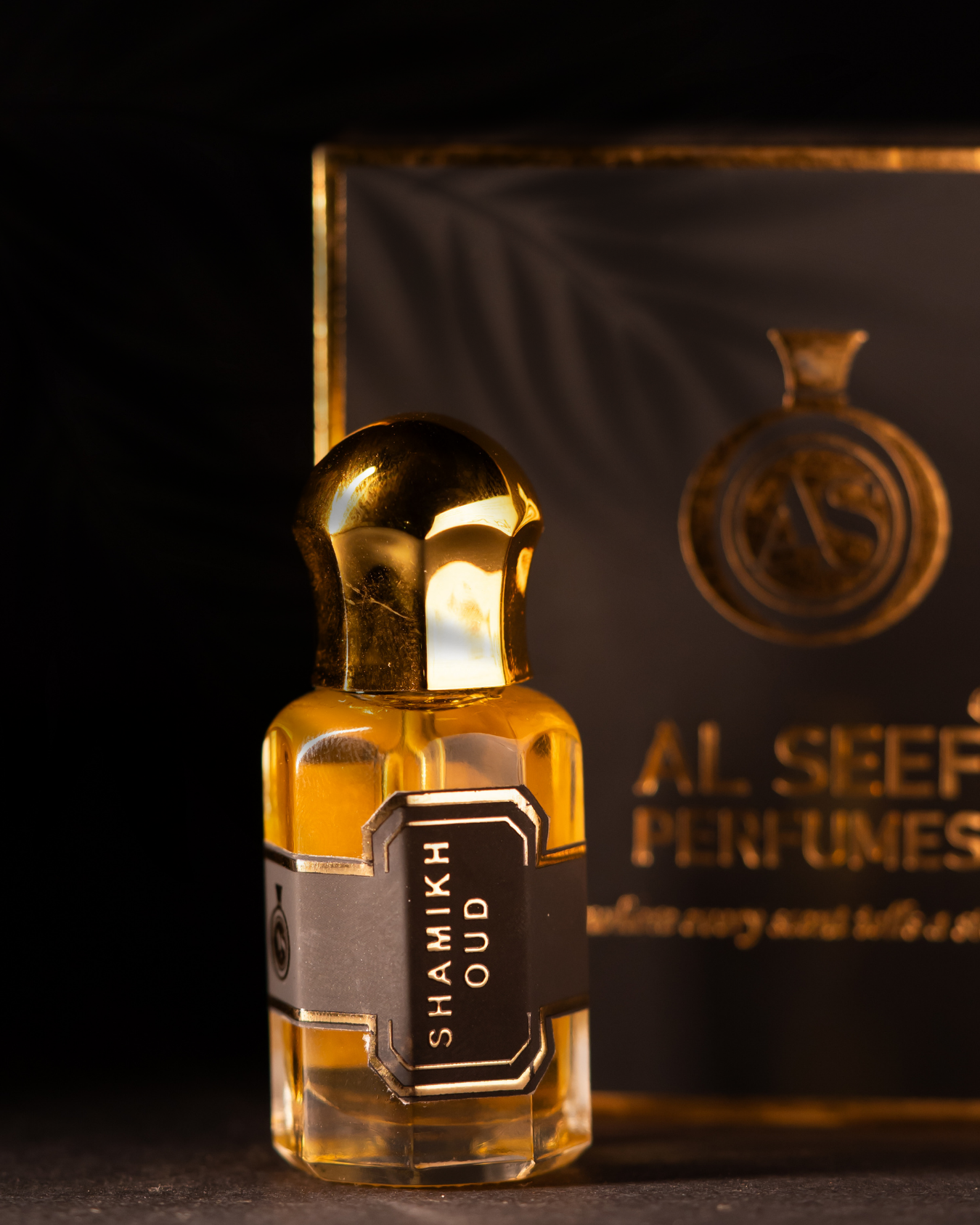 Shamik Oud Premium Unisex Attar Roll-On | 100% Concentrated Non-Alcoholic Perfume Oil | Floral Amber Woody | Luxury Fragrance For Him and Her by Al Seef Perfumes